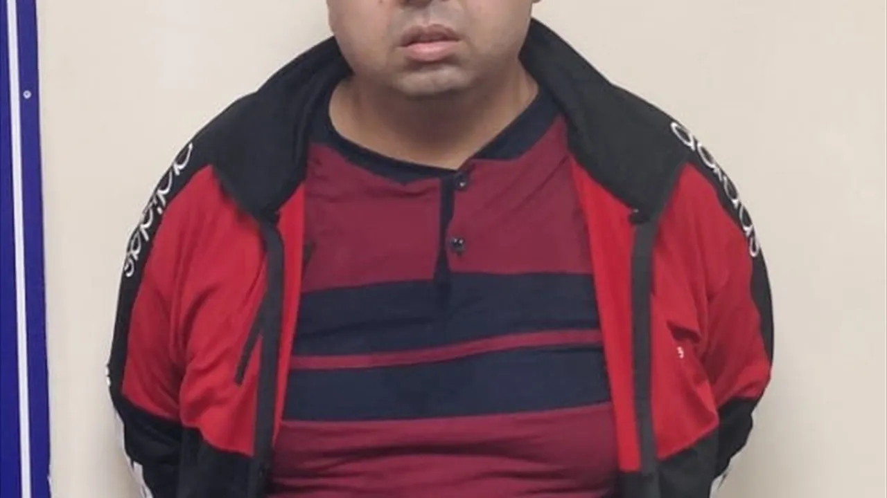 İstanbul'da kendisini polis olarak tanıtıp 2 bin avro çalan şüpheli tutuklandı