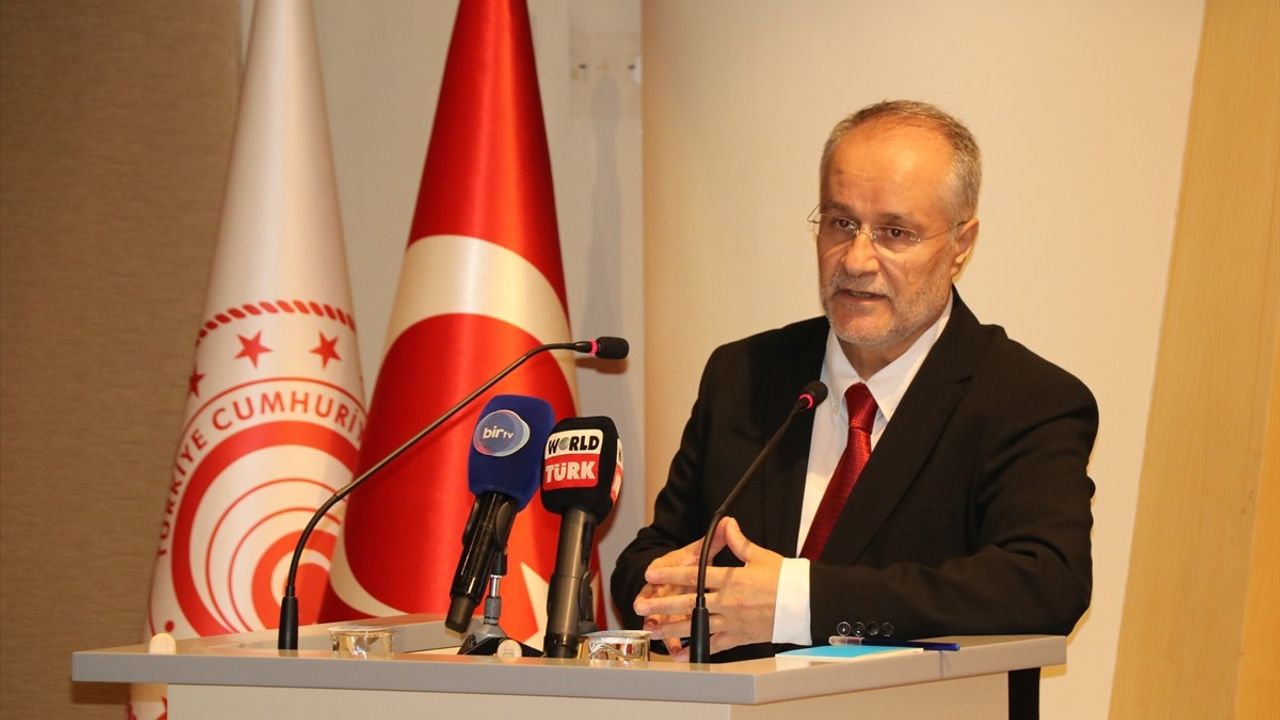 İzmir'de 'Tarım ve Gıda İhracatında Gelecek Vizyonu Paneli' — Tarım Diplomasisi, Su Yönetimi ve Sürdürülebilirlik Öne Çıktı