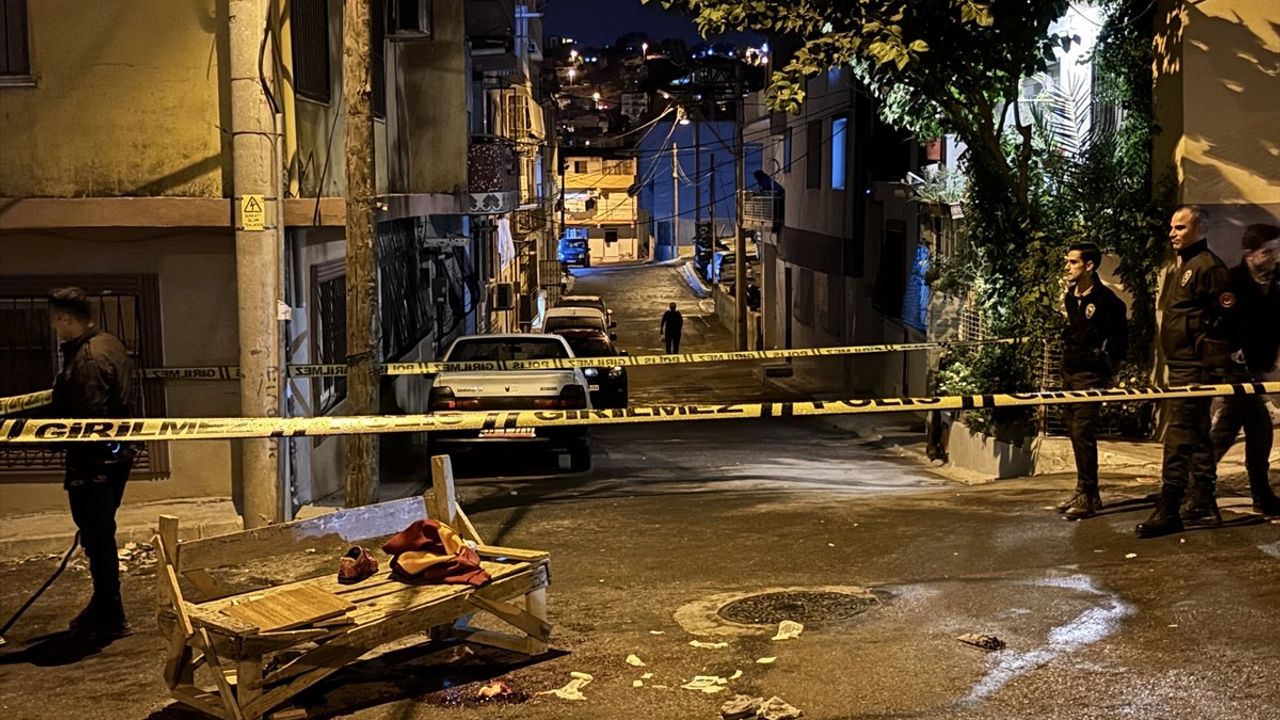 İzmir Karabağlar'da bıçaklı kavga: 1 ölü, 2 yaralı — şüpheli yakalandı