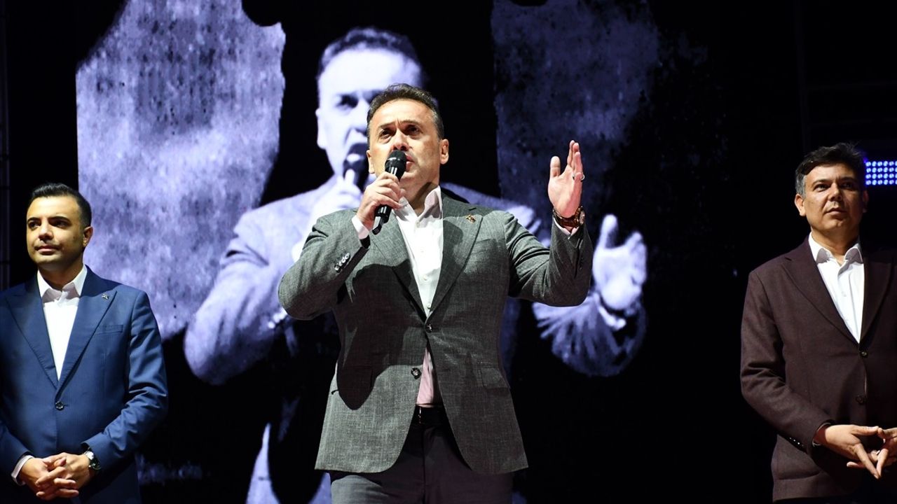 Jandarma Bandosu Söğüt'te Konser Verdi — 744'üncü Ertuğrul Gazi'yi Anma ve Yörük Şenlikleri