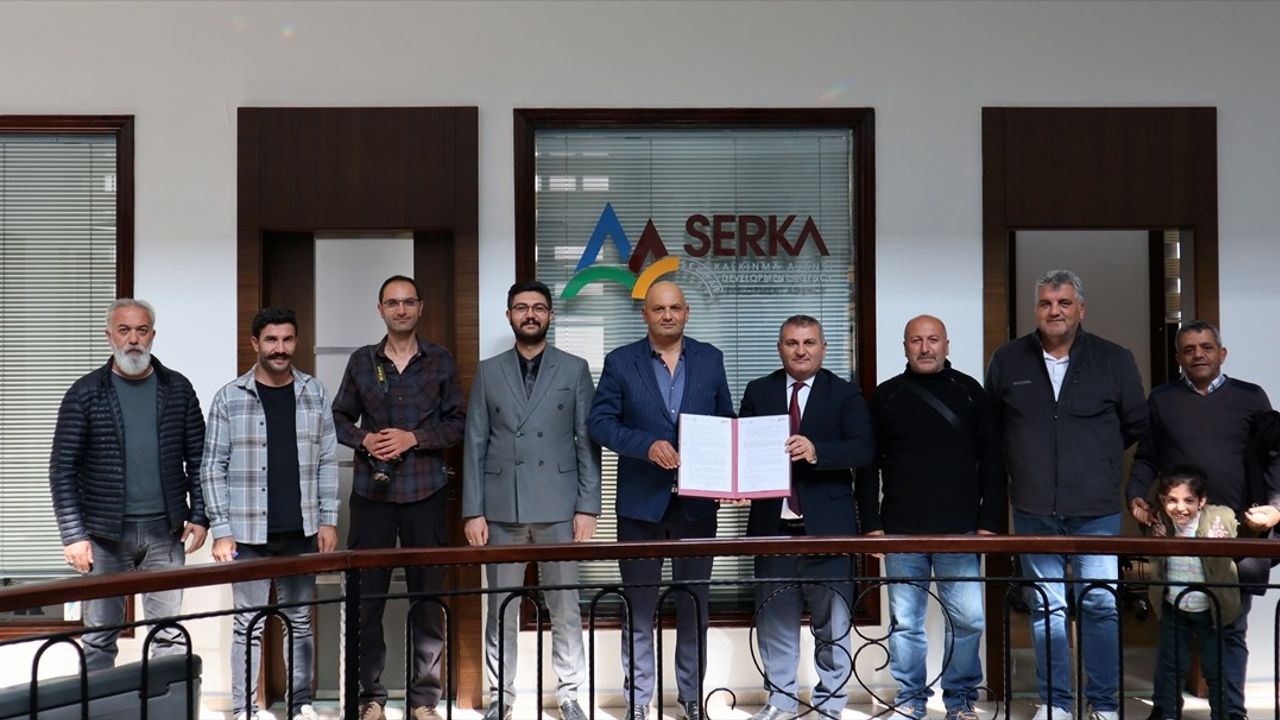 Kars ve Ardahan'da gazetecilere 'Yapay Zeka Destekli Medya Uzmanlığı Eğitimi' için protokol imzalandı