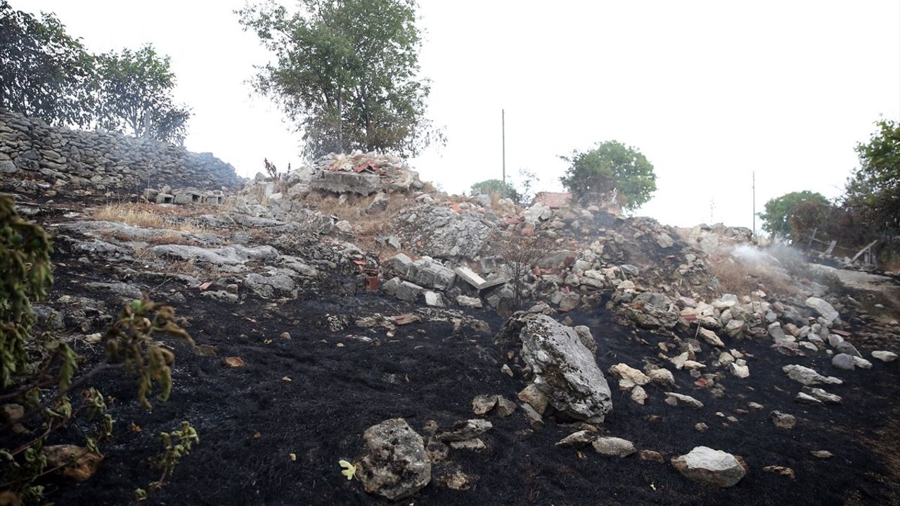 Kastamonu-Karabük sınırındaki iki orman yangınına müdahale sürüyor