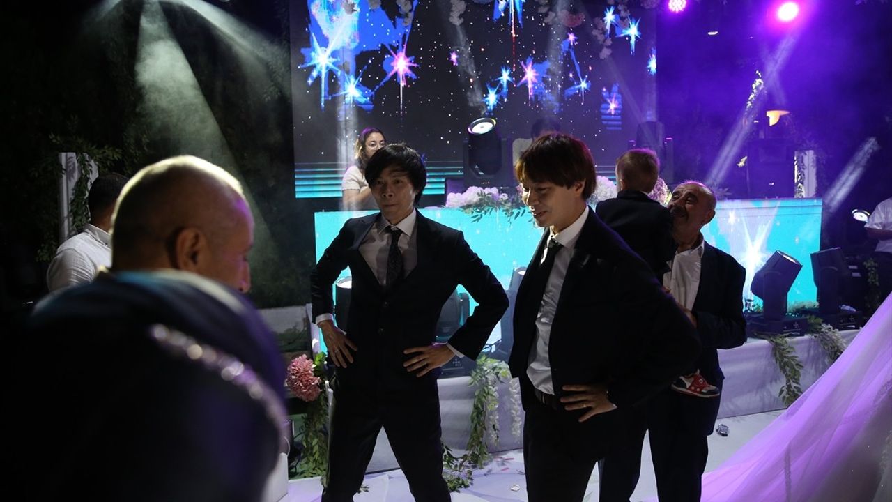 Kastamonulu Tek Yumurtak İkizler Nagehan ve Neslihan Kılavuz, Tayvanlı İki Gençle Kastamonu’da Evlendi