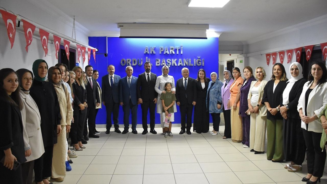 Kaya, Ordu'da TÜGVA Gençlik Buluşması'nda Türkiye Yüzyılı vizyonunu paylaştı