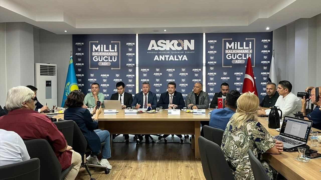 Kazakistan Başkonsolosu Kuat Kanafeyev: Türk İş İnsanlarını Kazakistan'a Yatırıma Davet Etti