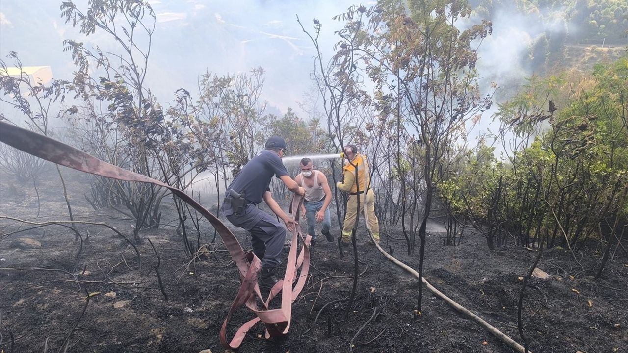Kilimli'de örtü yangını kontrol altına alındı — Yaklaşık 2 dekar zarar