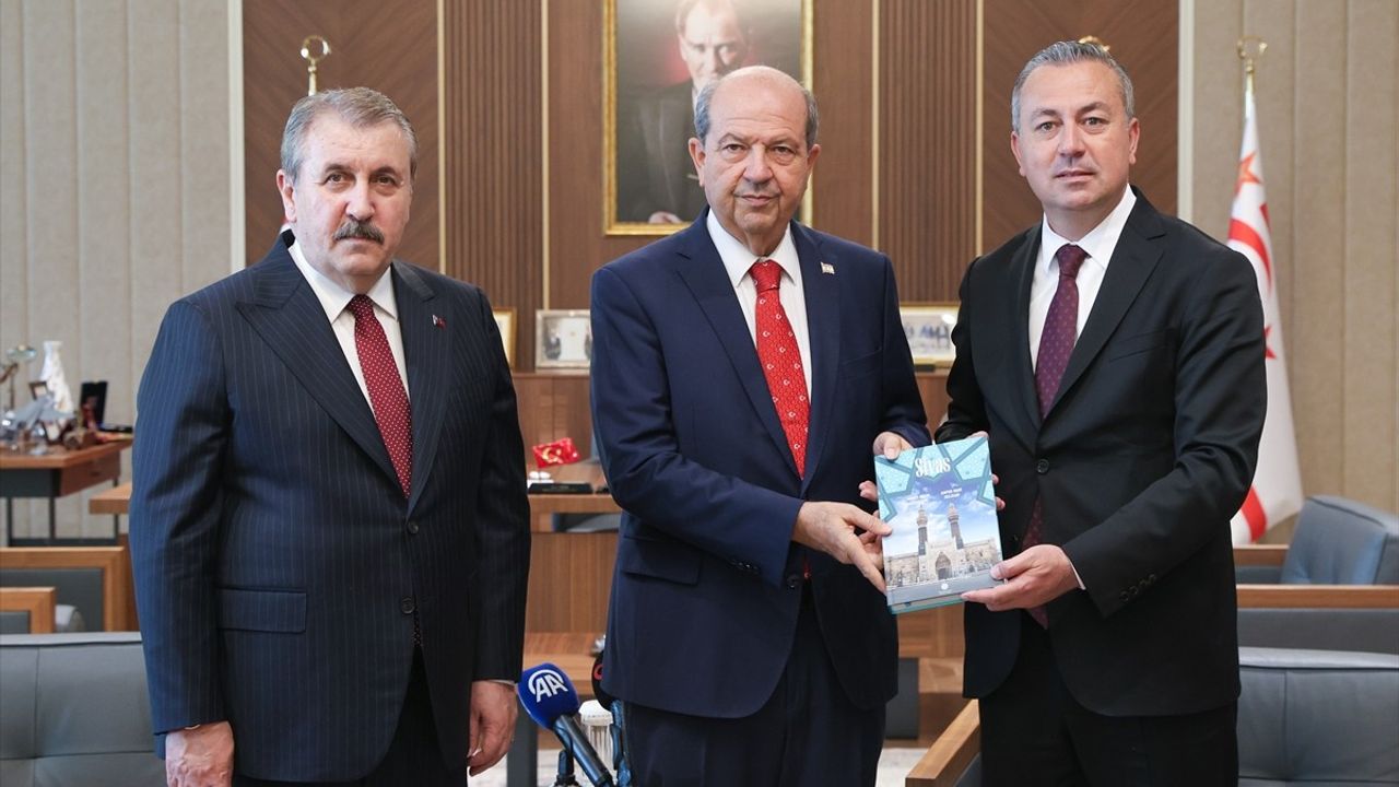 KKTC Cumhurbaşkanı Ersin Tatar, BBP Genel Başkanı Mustafa Destici'yi kabul etti