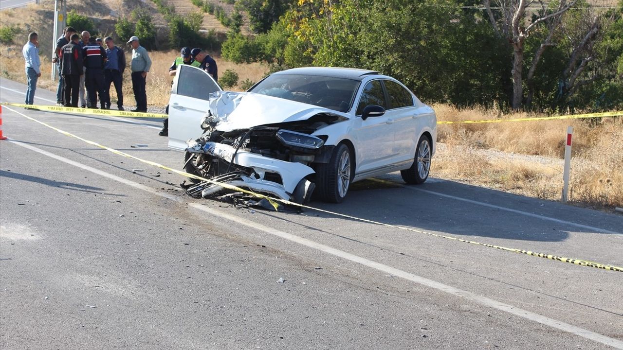 Konya Halkapınar’da trafik kazasında 3 yaşındaki ikizler yaşamını yitirdi; alkollü sürücü tutuklandı
