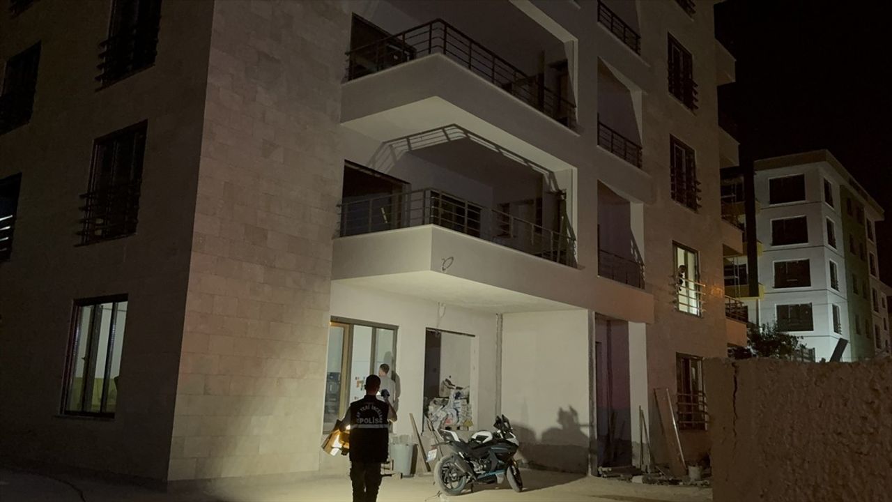 Konya Karatay'da İnşaatta Bulunan İşçi Ağır Yaralı Olarak Hastaneye Kaldırıldı