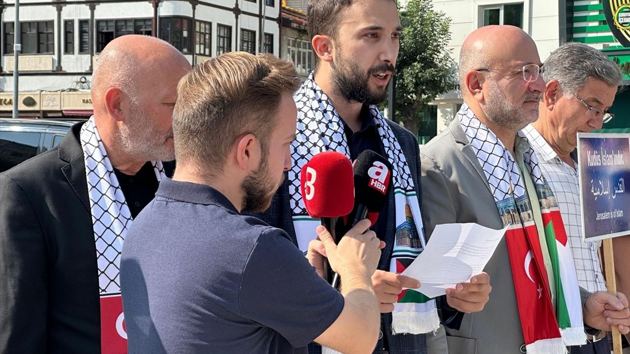 Konya ve Afyonkarahisar'da 'Boş Sıralar' etkinliğiyle Gazzeli çocuklar anıldı