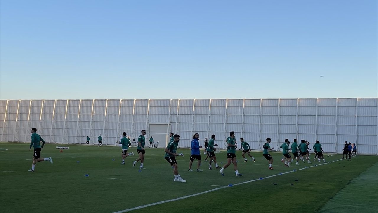 Konyaspor, Alanyaspor Maçı Öncesi Tam Kadroyla Hazırlanıyor
