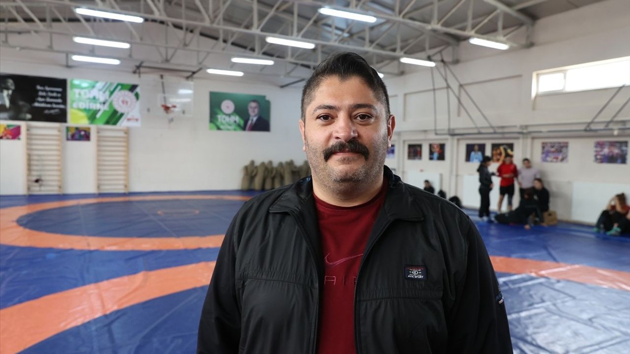 Kosovalı kadın güreşçiler Edirne'de Balkan Şampiyonası'na 10 günlük kampla hazırlanıyor