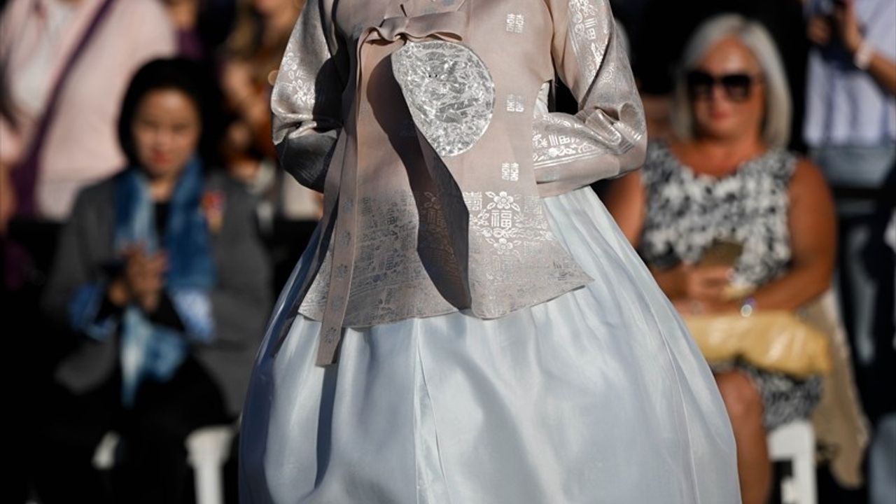 Kültür Yolu Festivali'nde Güney Kore Bohça Sergisi ve "Zamana Nakşedilen Hanbok" Defilesi