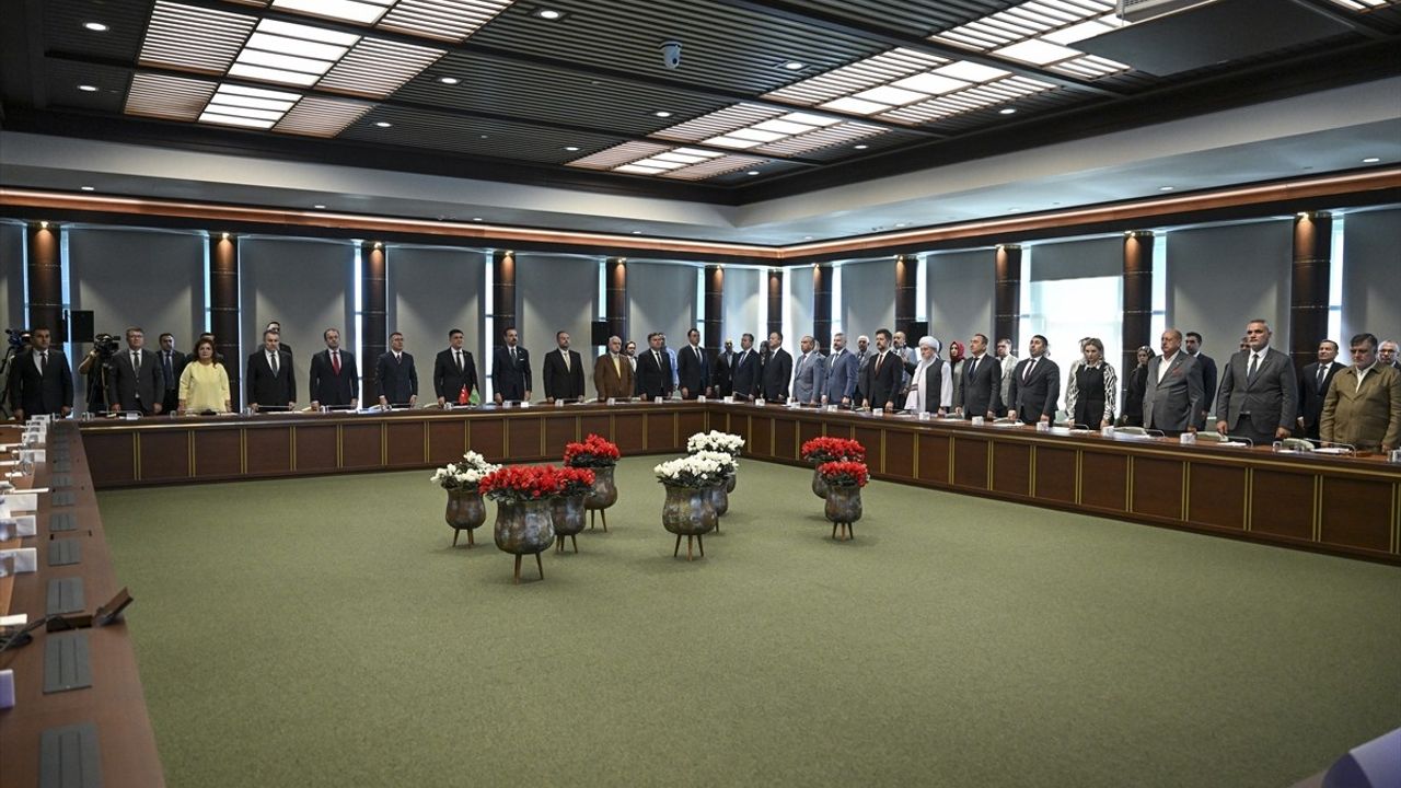 Kürşad Zorlu: Türk Dünyası Yüzyılı Vizyonu ve Türkmenistan-Türkiye Enerji-Ekonomi İlişkileri