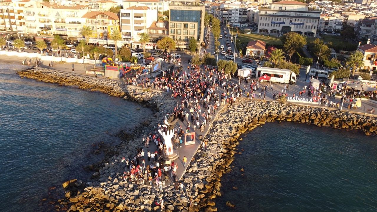 Kuşadası'ndan Küresel Sumud Filosu'na destek: Ateşkes ve insani koridor çağrısı
