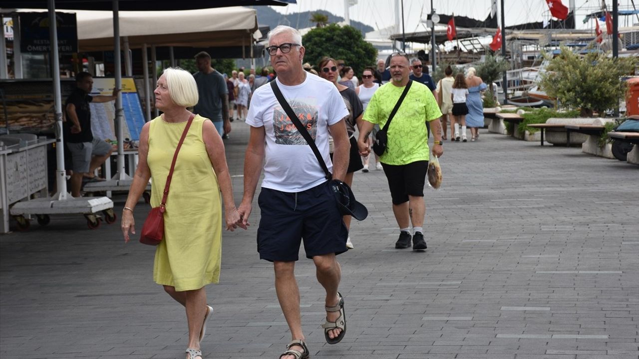 'Marella Discovery 2' Marmaris'e 1.695 yolcu getirdi