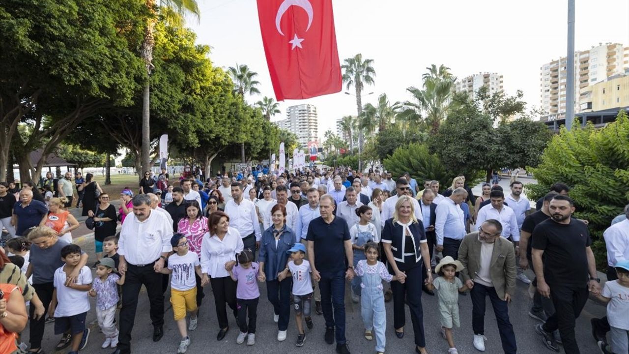 Mersin'de 'Araçsız Sokak Günü' etkinliği: Adnan Menderes Bulvarı trafiğe kapatıldı