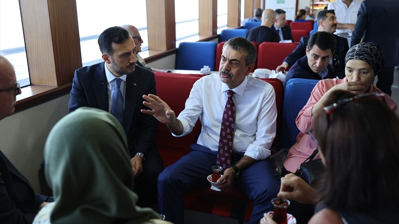 Milli Eğitim Bakanı Yusuf Tekin: OECD'ye göre Türkiye son 22 yılda eğitimde dönüşüm yaşadı