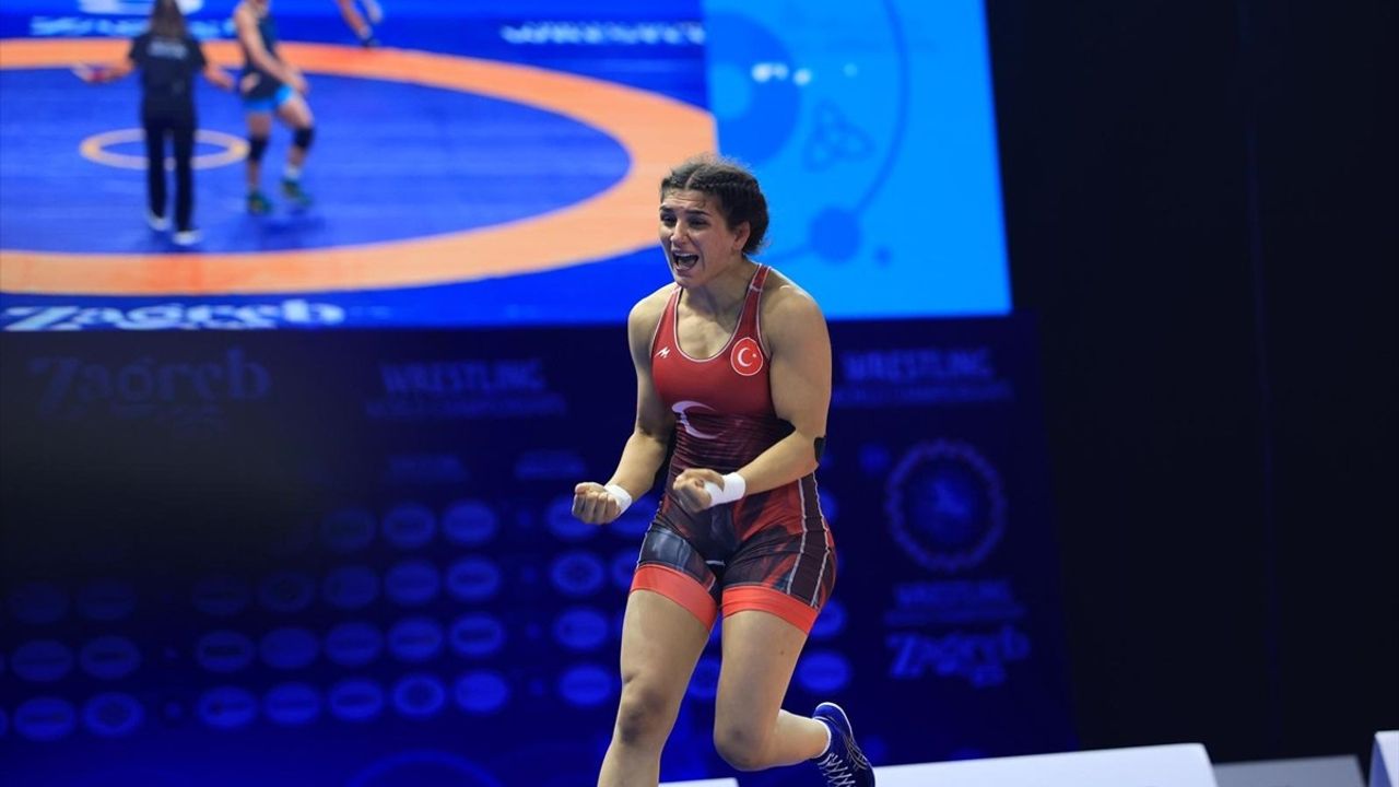 Nesrin Baş, 2025 Dünya Güreş Şampiyonası'nda finale yükseldi