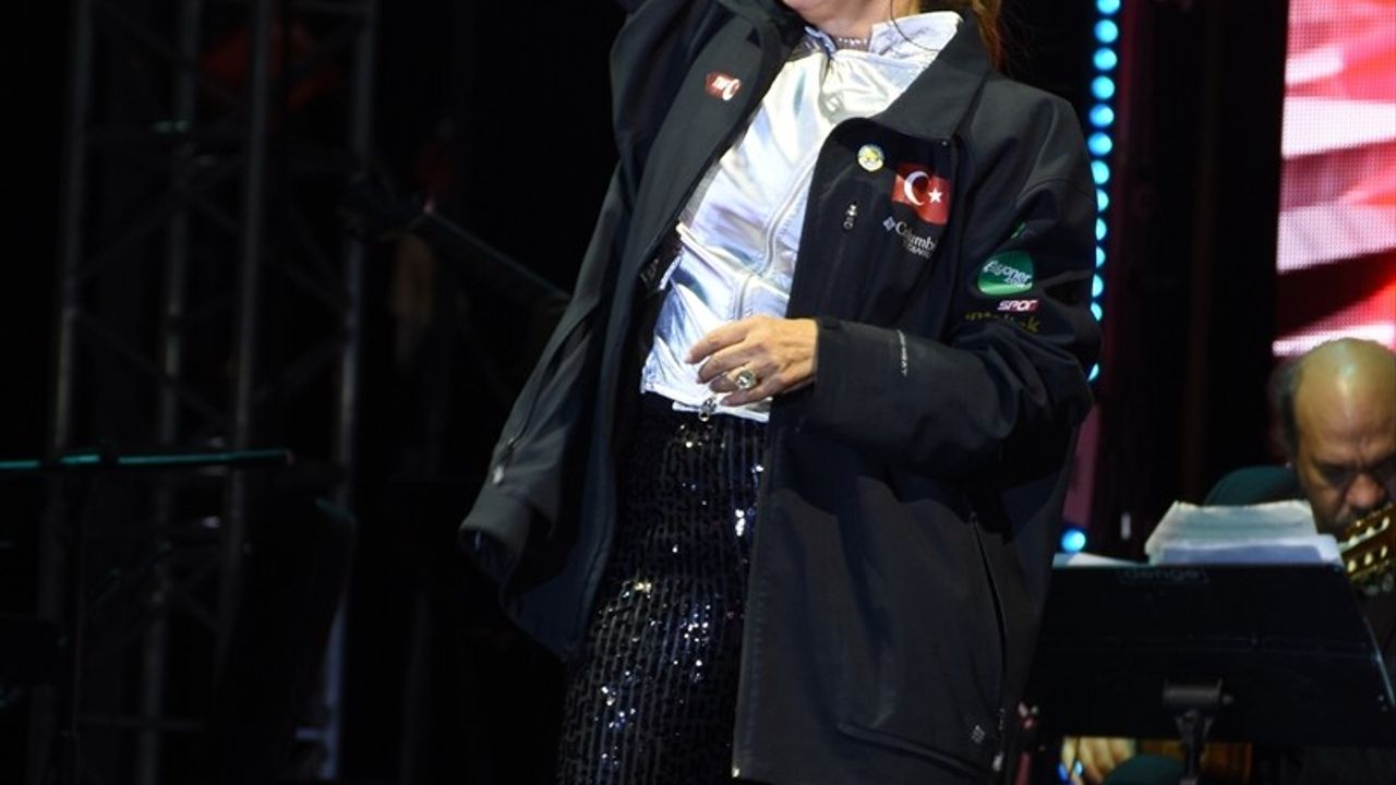 NG Afyon MotoFest'in dördüncü gününde Samida, Hakkı Bulut ve Nilüfer sahne aldı