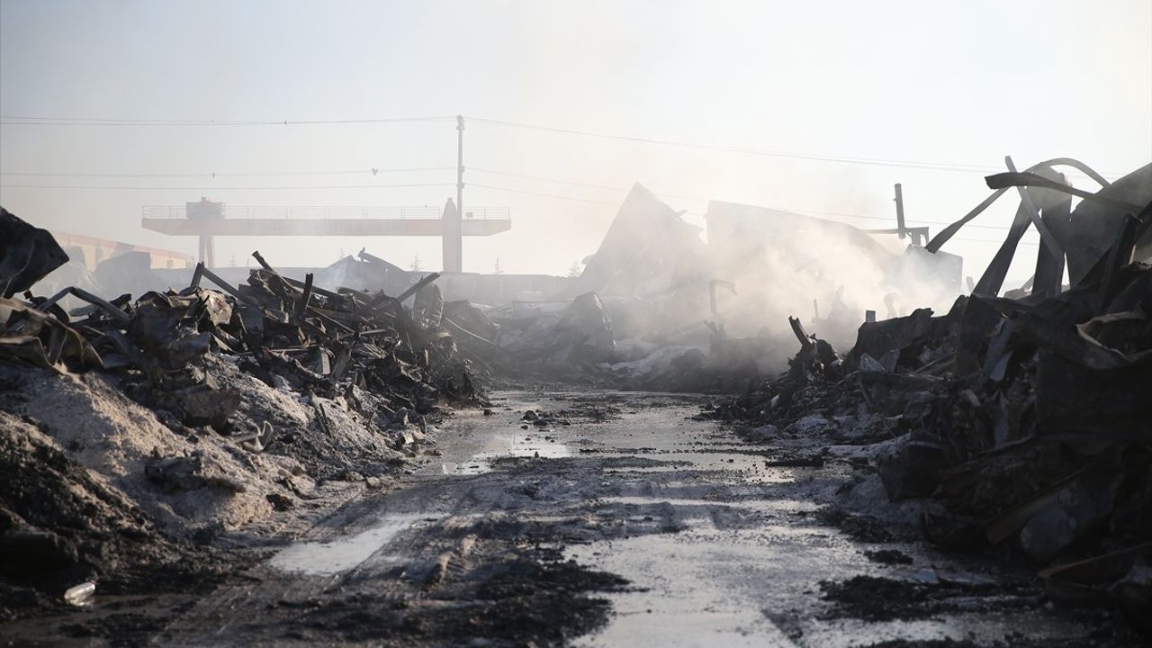 Niğde OSB'de ambalaj fabrikasında çıkan yangın kontrol altına alındı