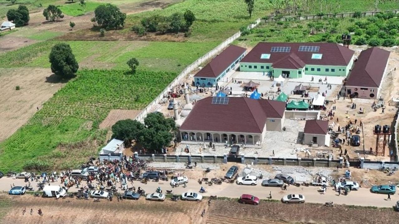 Nijerya'nın Kpnashi köyünde Eyüp Sultan Külliyesi hizmete açıldı