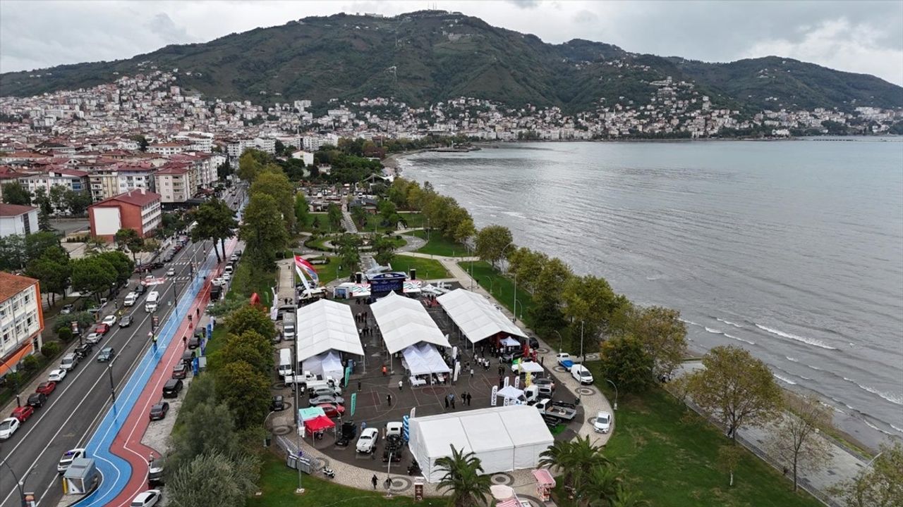 Ordu Ticaret Festivali kortej yürüyüşüyle başladı: 54 firma, Perakende Zirvesi ve sergiler programda