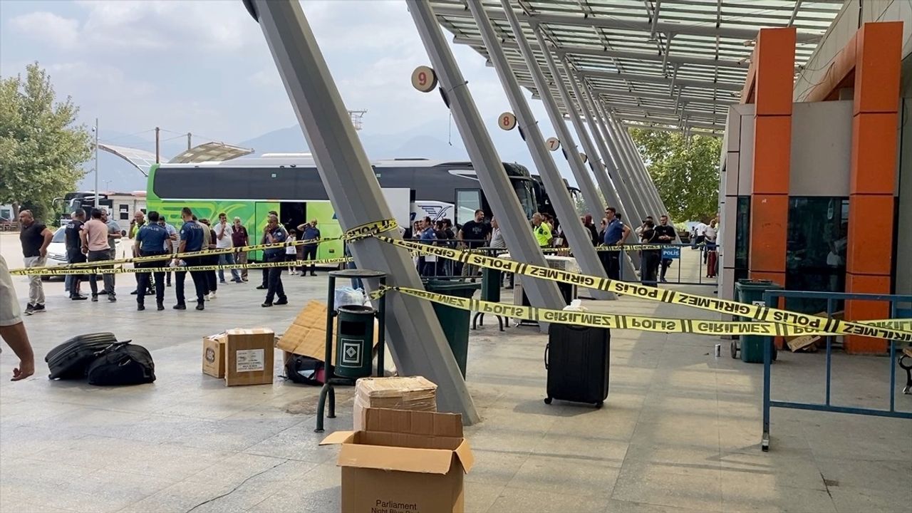 Osmaniye Otogarında Babasının Av Tüfeğiyle Vurduğu Kadın Hastaneye Kaldırıldı