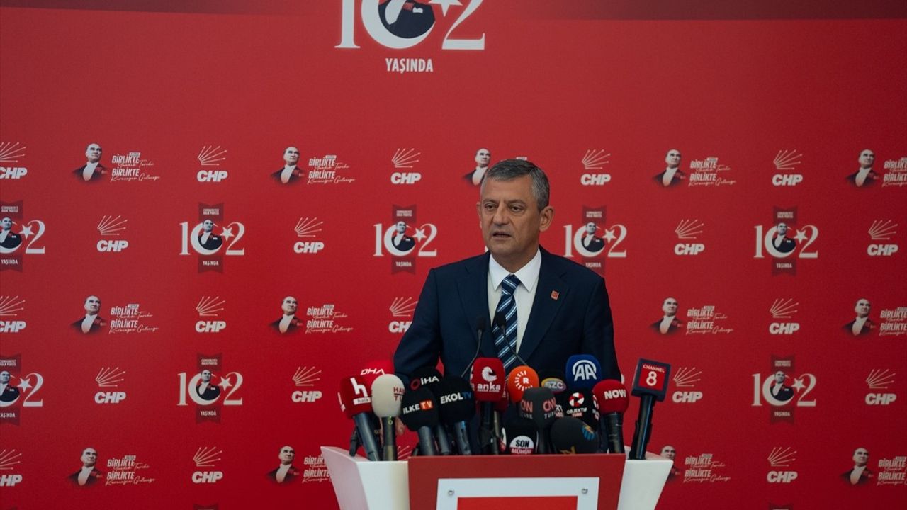 Özgür Özel: CHP Kuruluş Haftasında Program Çalıştayı ve Kurumsal Dayanışma Mesajı