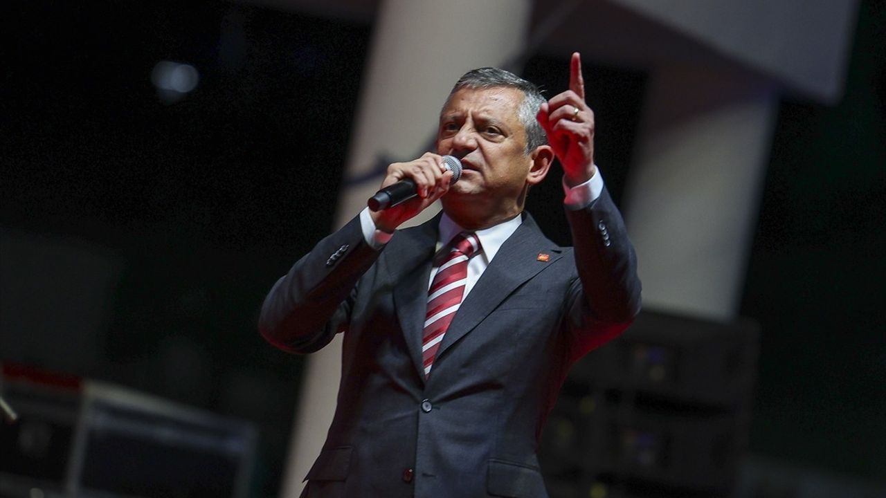 Özgür Özel: İstanbul İl yönetimine yapılan görevlendirme 'tarihi bir yanılgı'