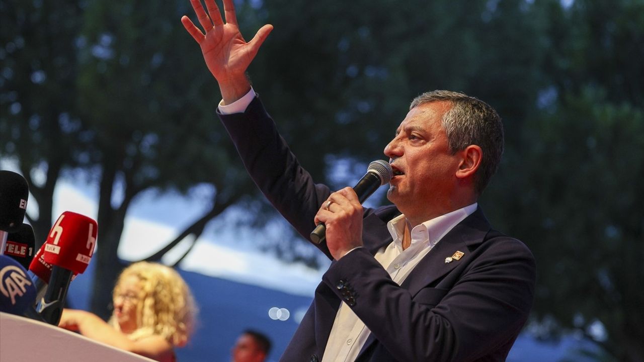 Özgür Özel: Muğla Atatürk Meydanı 'artık Meclis'tir' — Zeytinliklerin madenciliğe açılmasına tepki