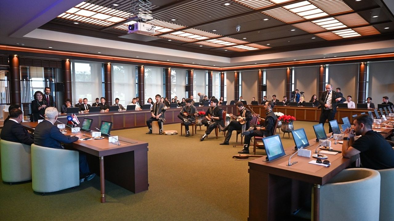 Öztürkler Ankara'da Gençlerle Buluştu: 'KKTC Türk Dünyasının Kopmaz Parçasıdır'