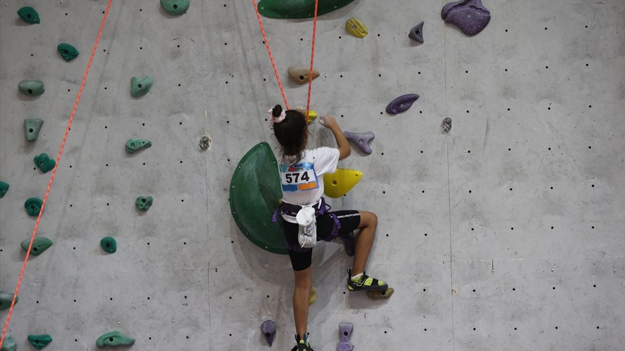 Para Tırmanış Türkiye Şampiyonası Nevşehir'de başladı: 58 sporcu 5 kategoride yarışıyor