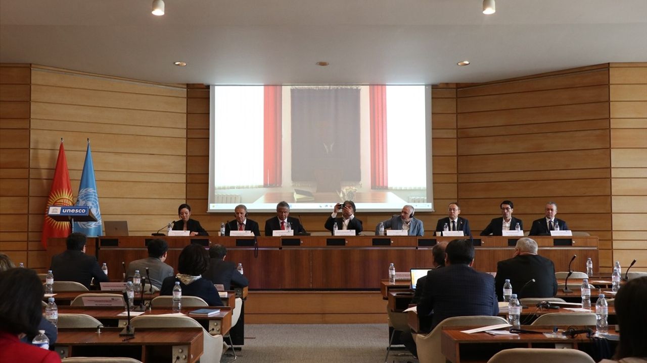 Paris'te UNESCO'da 'Cengiz Aytmatov ve UNESCO: Dünyayı Birleştiren Ortak Miras' konferansı