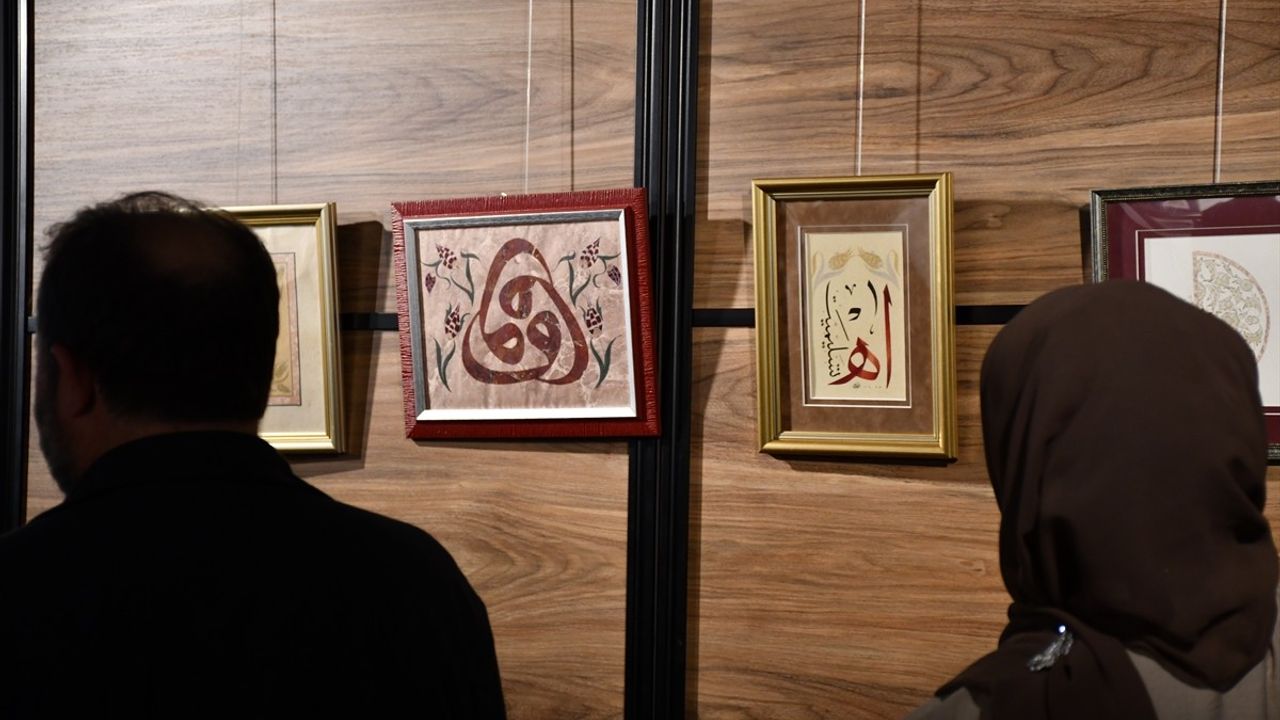 Prizren'de 'Müstesna' Tezhip Sergisi: Doç. Dr. Mesude Hülya Doğru'nun 40. Sanat Yılına Özel