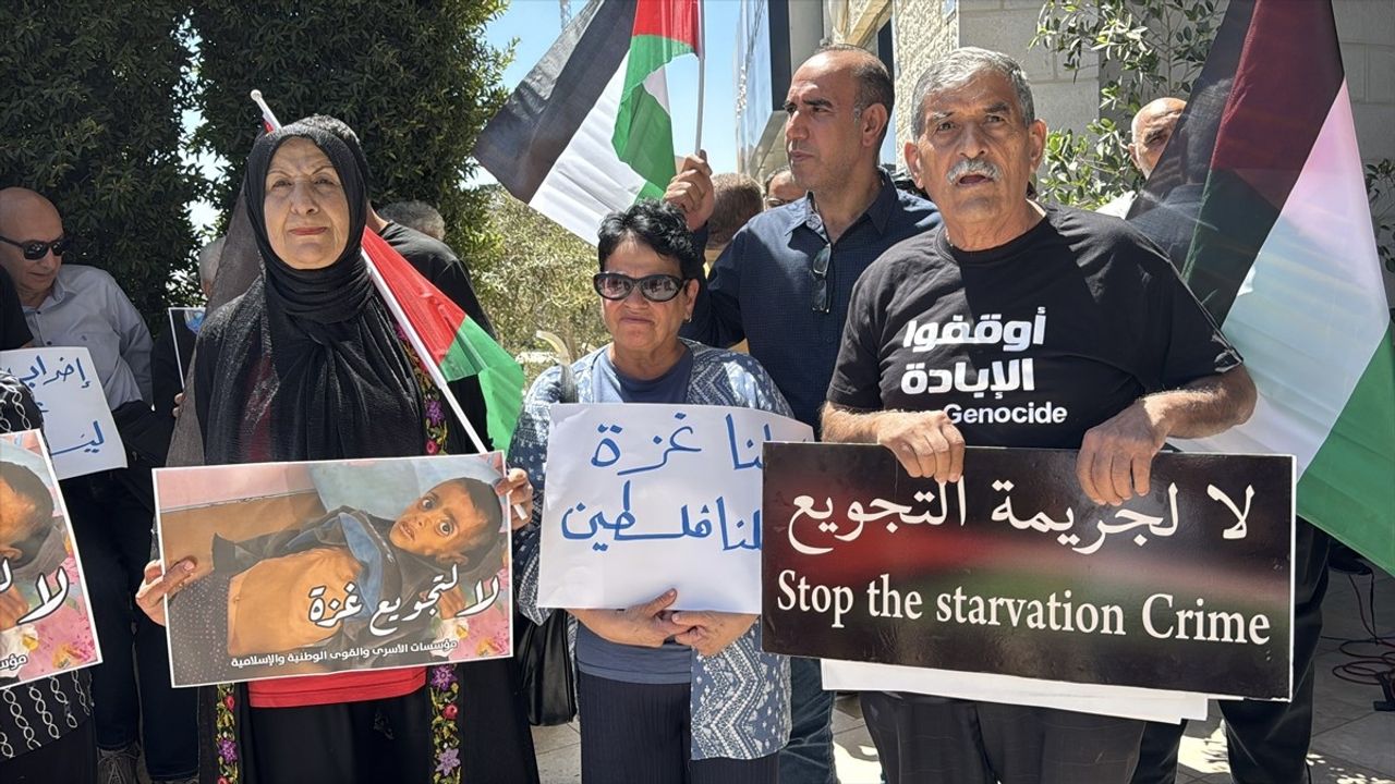 Ramallah'ta BM temsilciliği önünde Gazze'deki açlık protestosu