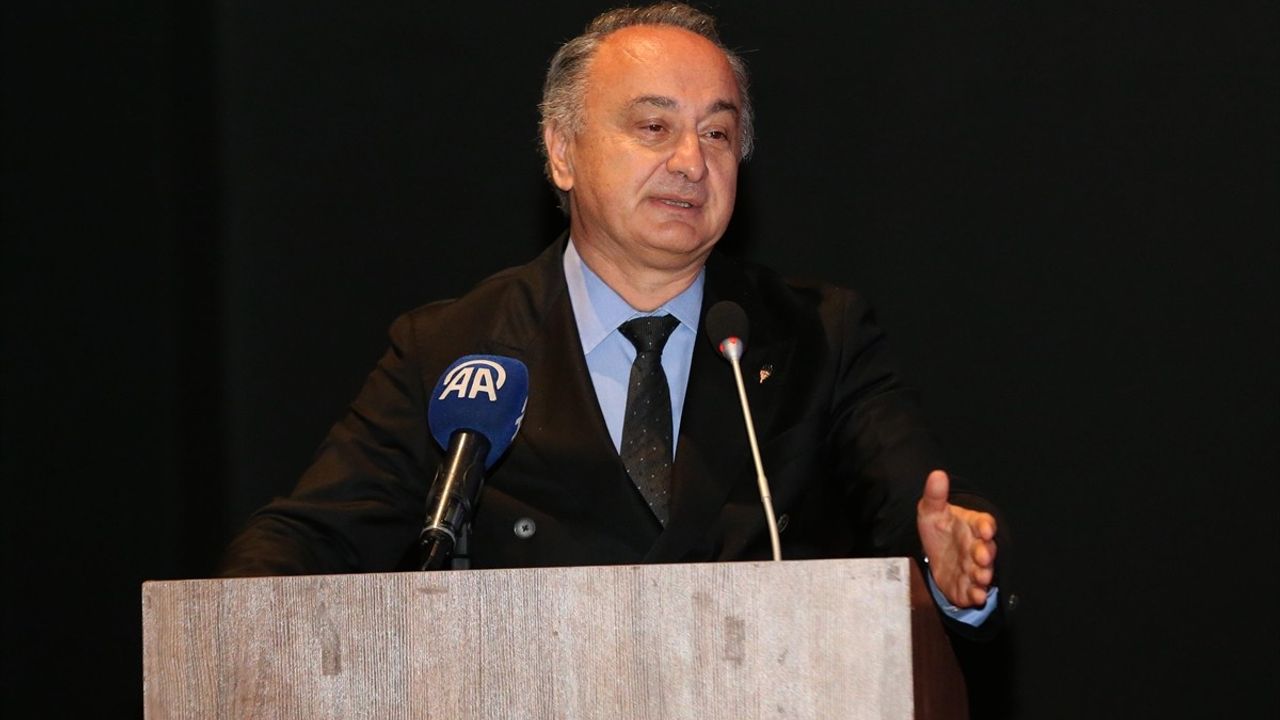 Rize'de 'Eğitim Forumu' düzenlendi: 'Eğitimde ilham, vizyon, motivasyon ve strateji' temasıyla