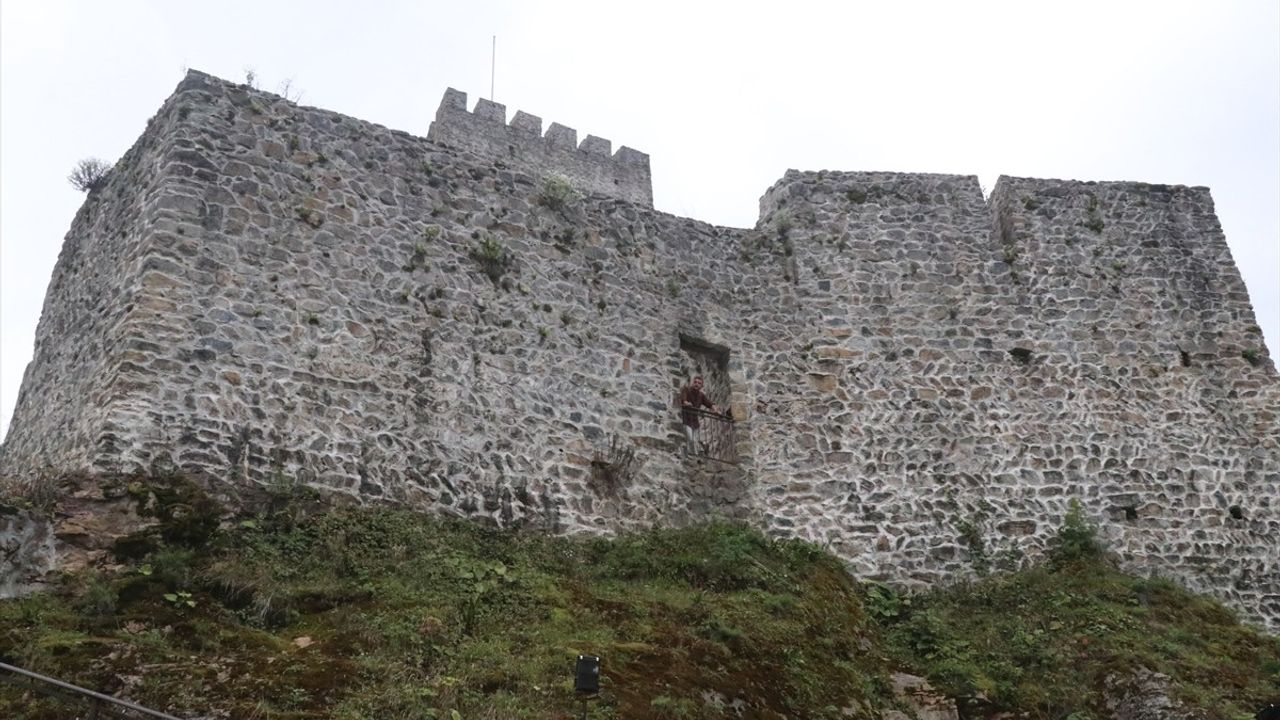 Rize'de Zil Kale 8 Ayda 140 Bin Ziyaretçi Ağırladı