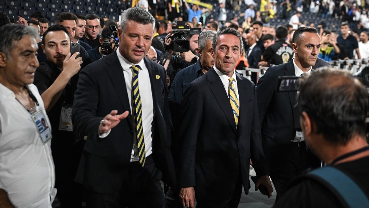 Sadettin Saran Fenerbahçe'nin 38. Başkanı Seçildi: "Şampiyonluk Kupasını 3 Başkan Beraber Kaldırırız"