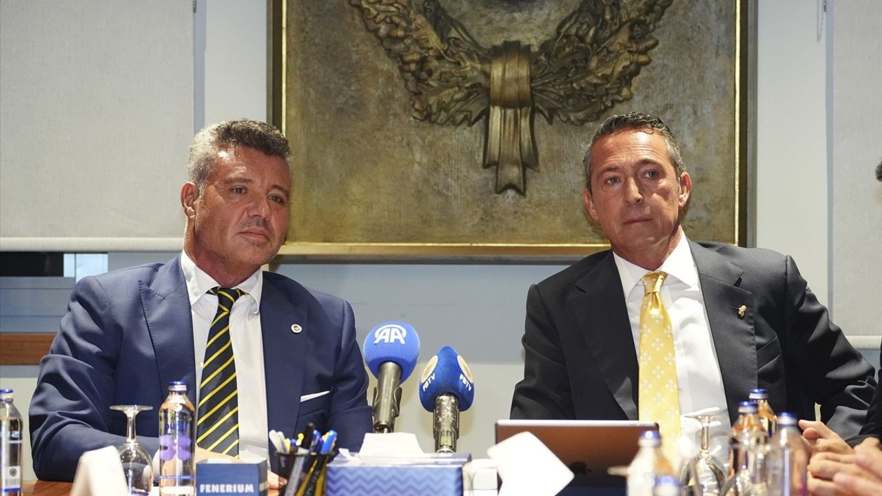 Sadettin Saran ve Yönetimi Mazbatalarını Aldı: Devir Teslim Törenine Ali Koç da Katıldı