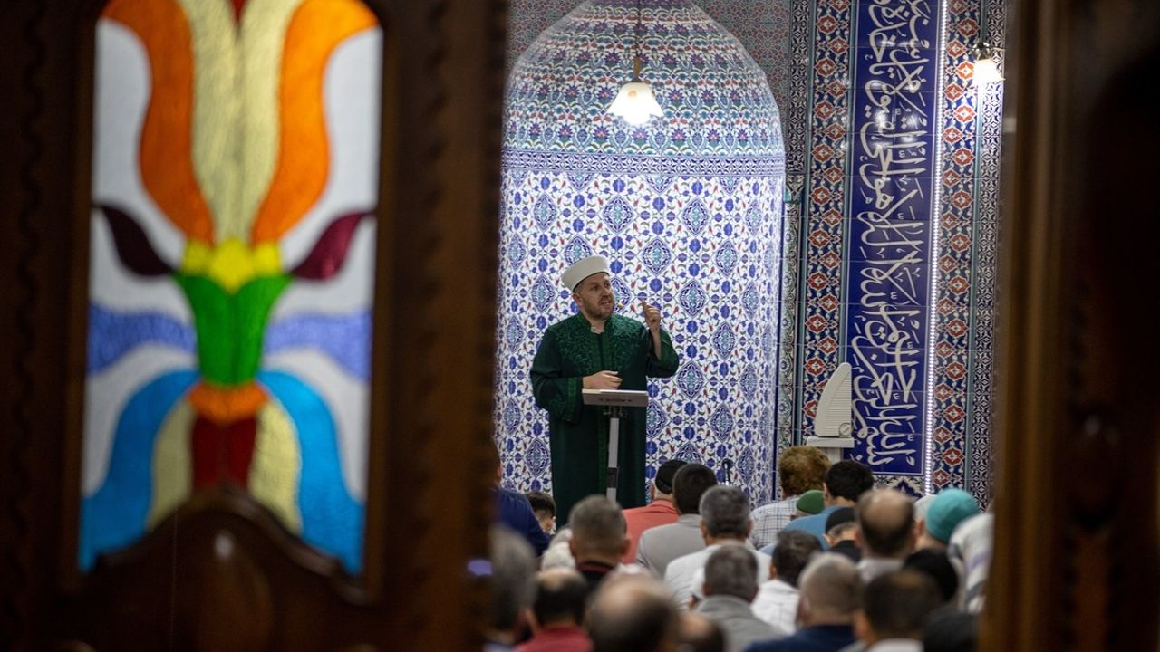 Sakarya ve Düzce'de Mevlit Kandili dualarla idrak edildi