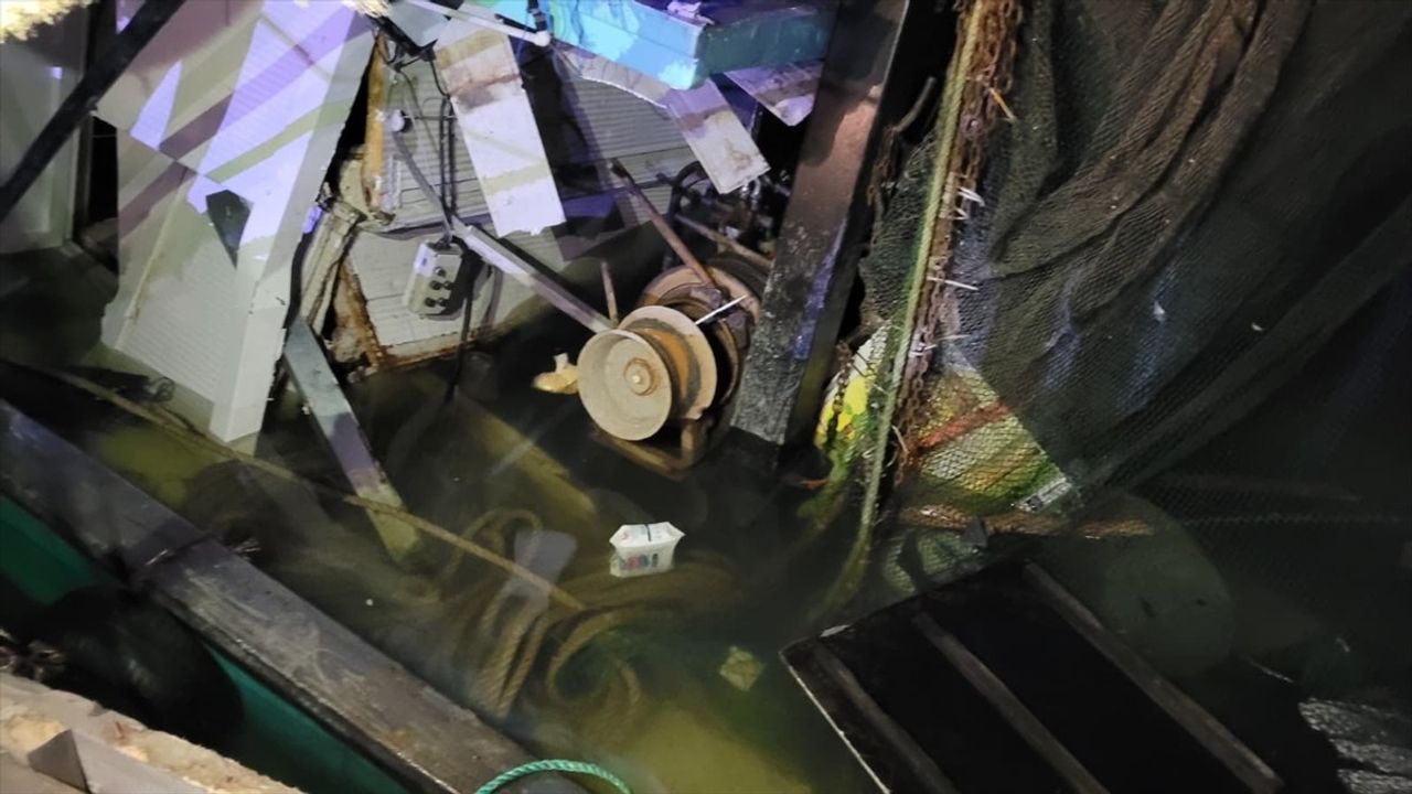 Samsun Çarşamba'da balıkçı teknesinde kaynak sırasında patlama: 4 yaralı