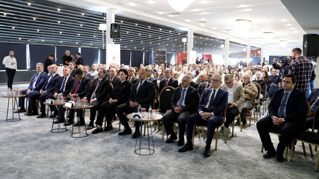 Samsun'da 'Binalarda Enerji Verimliliği' Semineri: Yeşil Sertifika ve Su Tasarrufu Öne Çıktı