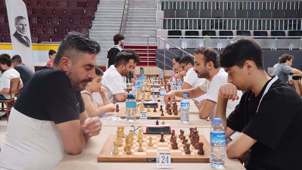 Satrançta lisanslı sporcu sayısı 1 milyon 700 bini aştı — TSF Başkan Vekili Bülent Mert Dikeç