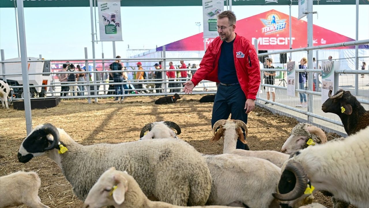 Şef Ömür Akkor'dan TEKNOFEST çağrısı: Çocuklara tarım teknolojilerini gösterin