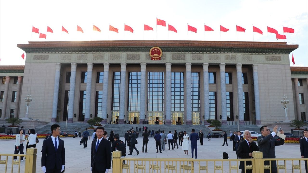 Şi Cinping Ulusal Gün Resepsiyonunda Ortak Değerler ve Çok Taraflılık Vurgusu Yaptı