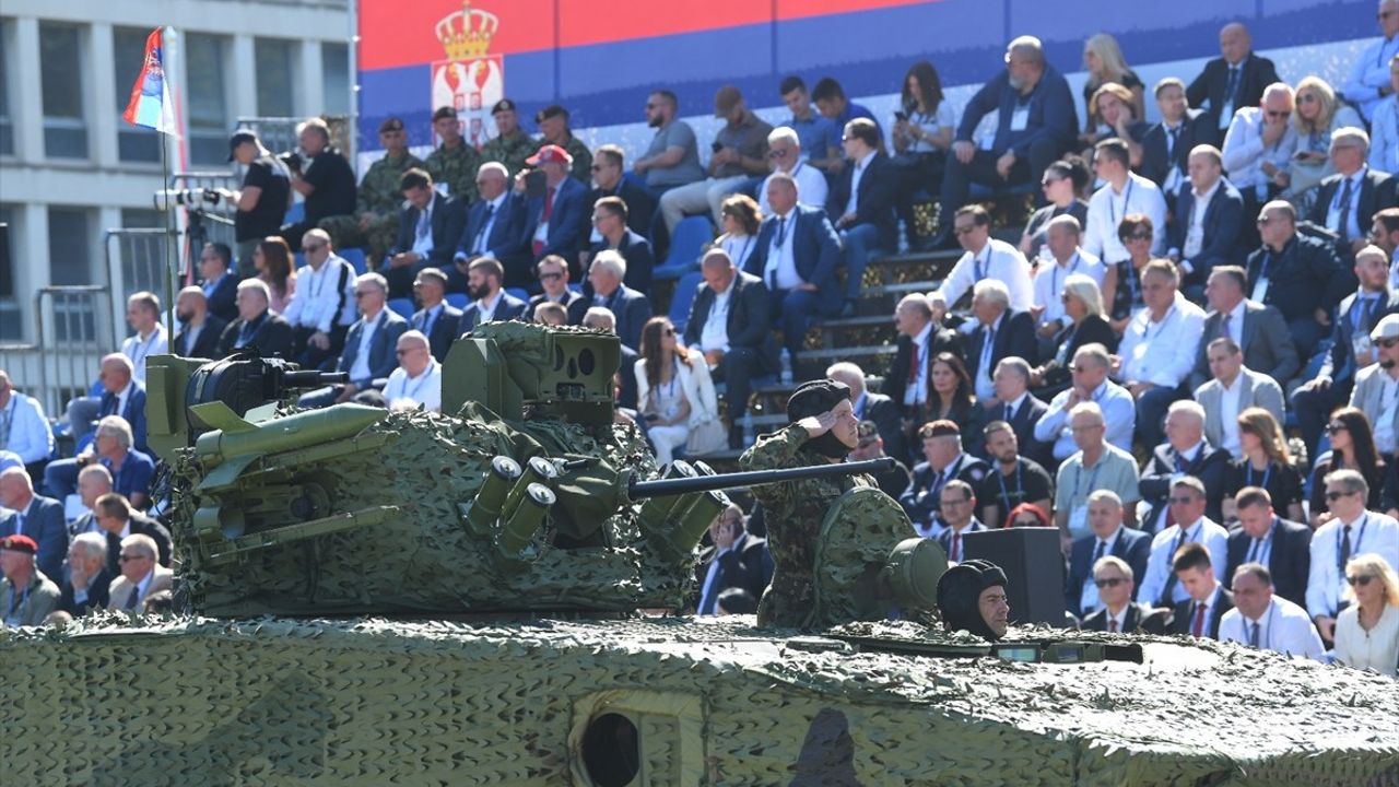 Sırbistan 'Birliğin Gücü' töreniyle savunma kapasitesini tanıttı
