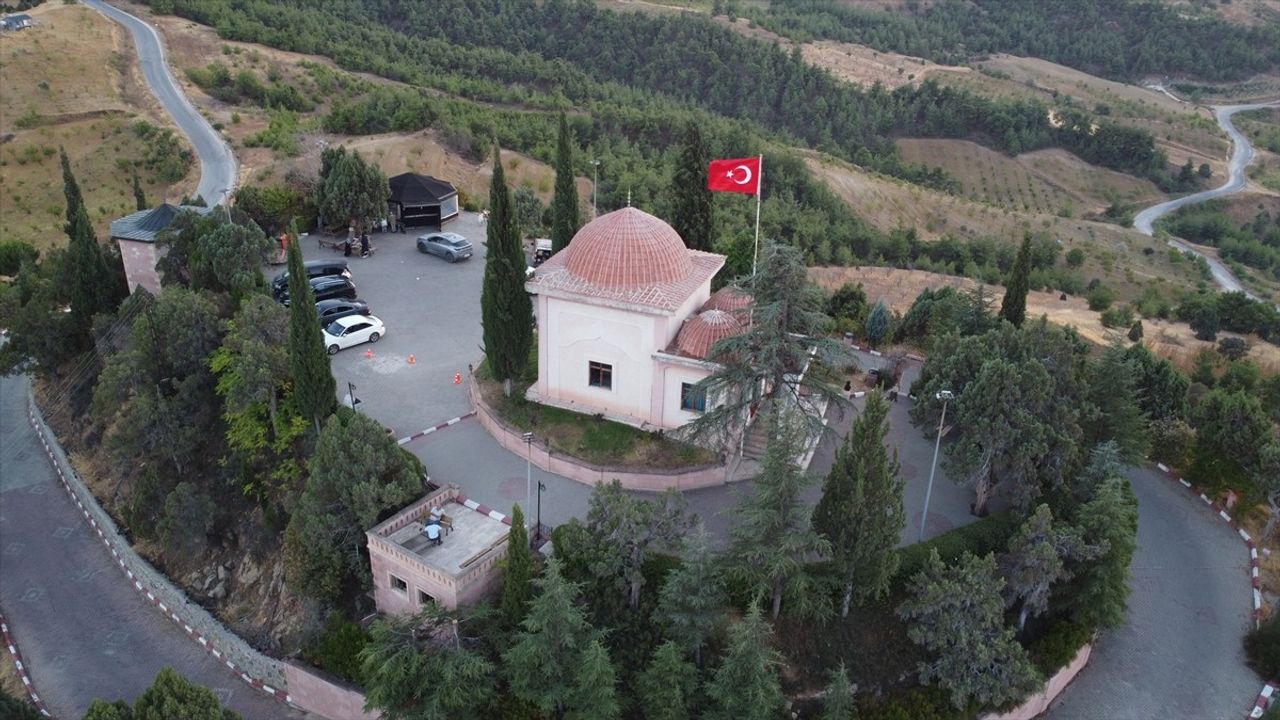 Söğüt'te 'şifalı pilav' hazırlanıyor: Ertuğrul Gazi'yi Anma ve Yörük Şenlikleri'nde 100 binden fazla kişiye ikram