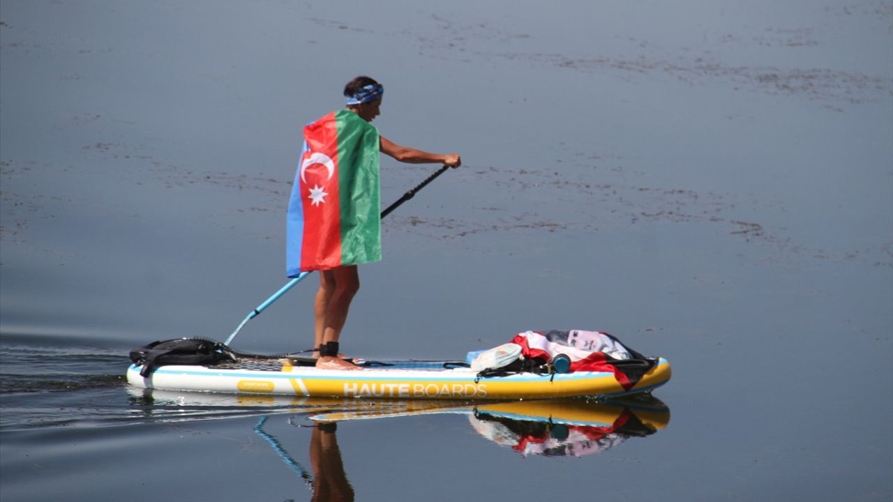 Sörfçüler Beyşehir Gölü'nü SUP ile 58 km katederek uçtan uca geçti