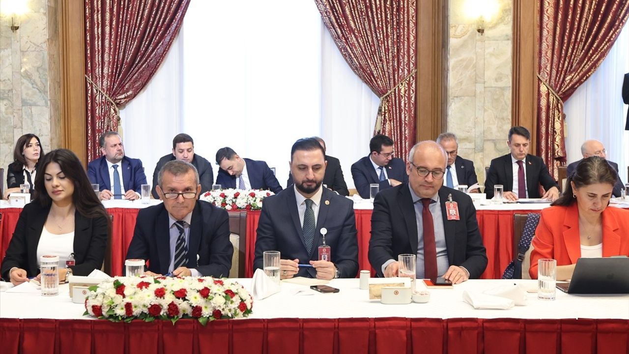 TBMM Başkanı Kurtulmuş, 28. Dönem 3. Yasama Yılı'nı değerlendirdi: 798 teklif, 32 kabul edilen kanun